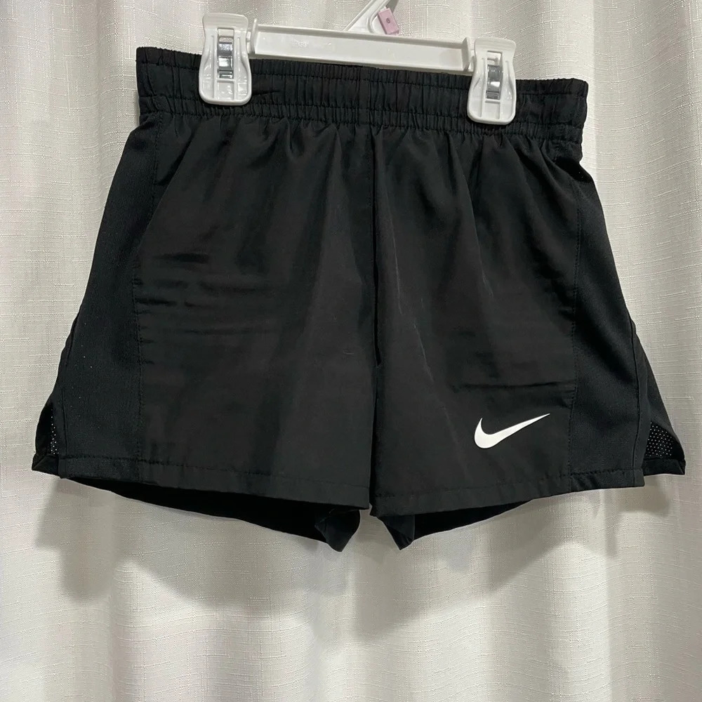 Nike Athletic Workout Shorts Dri-Fit Medium